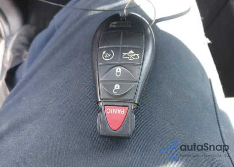 2015 Ram 1500 Rebel из США, поврежденный, VIN 1C6RR7YT0FS751334